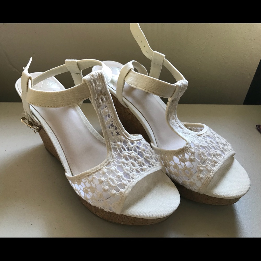 NWOT Fergie Fergalicious Cork Wedges in White Lace